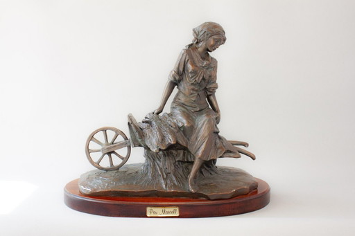 Original sculpture of a woman. Female sculpture. Inexpensive sculpture. Young village woman sculpture. Collector's item.