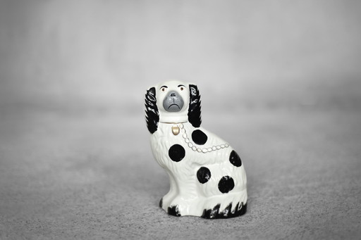 Vintage Staffordshire Keramisch Spaniël Schouwfiguurtje, Engeland, 1950