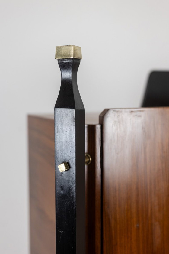 Image 1 of Coppia di armadi italiani impiallacciati in teak. Circa 1960.