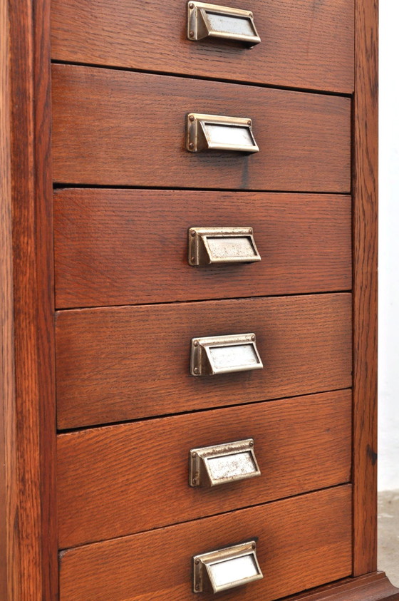 Image 1 of Cassettiera in rovere vintage anni '30