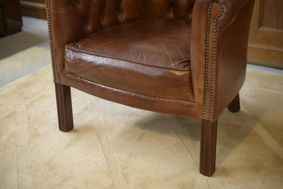 Pair of upholstered leather Club armchairs – Vintage (photo 3 of 14)