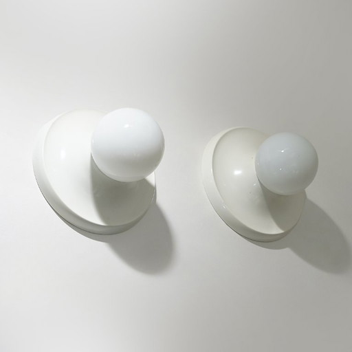 Een paar Light Ball plafondlampen van de gebroeders Castiglioni voor Flos, jaren 60.