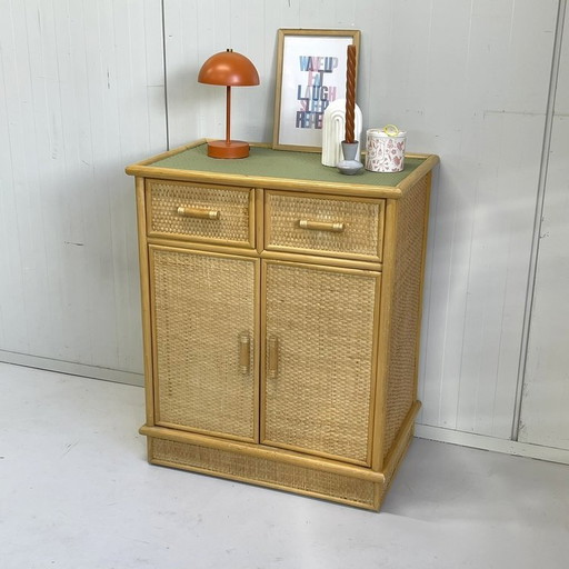Buffet vintage en rotin et bambou, commode à feuilles vertes