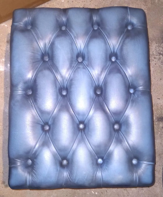 Image 1 of Sillón y reposapiés Chesterfield en turquesa