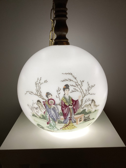 Vintage Mid-Century Chinoiserie Bollamp -Opaline Glas (30cm doorsnede)