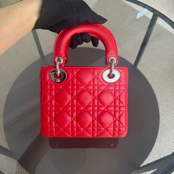 Image 1 of DIOR LADY MINI - PELLE DI AGNELLO CANNAGE ROSSO, DETTAGLI ARGENTO, CINTURINO REGOLABILE