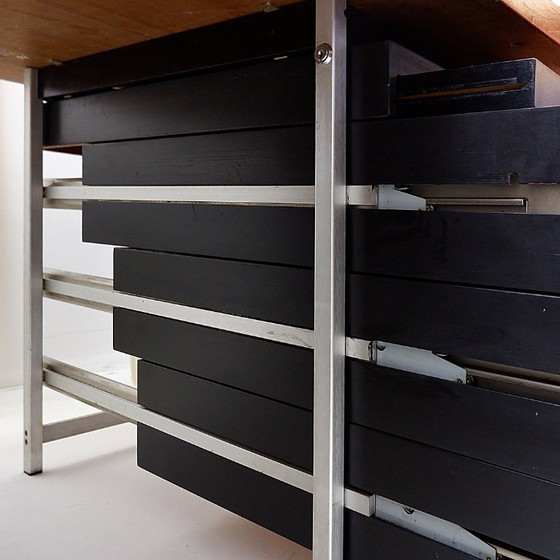 Image 1 of Escritorio compuesto por pedestales de madera de Bergwood y tablero con chapa de madera Boomerang - década de 1970