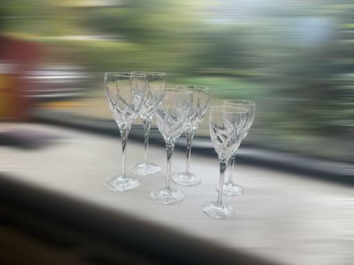 Crystal wine glasses (3 x 6)