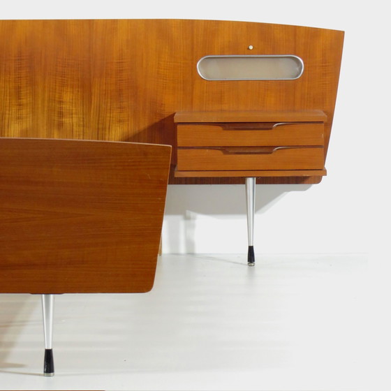 Image 1 of Letto matrimoniale vintage in teak con comodini, anni '60
