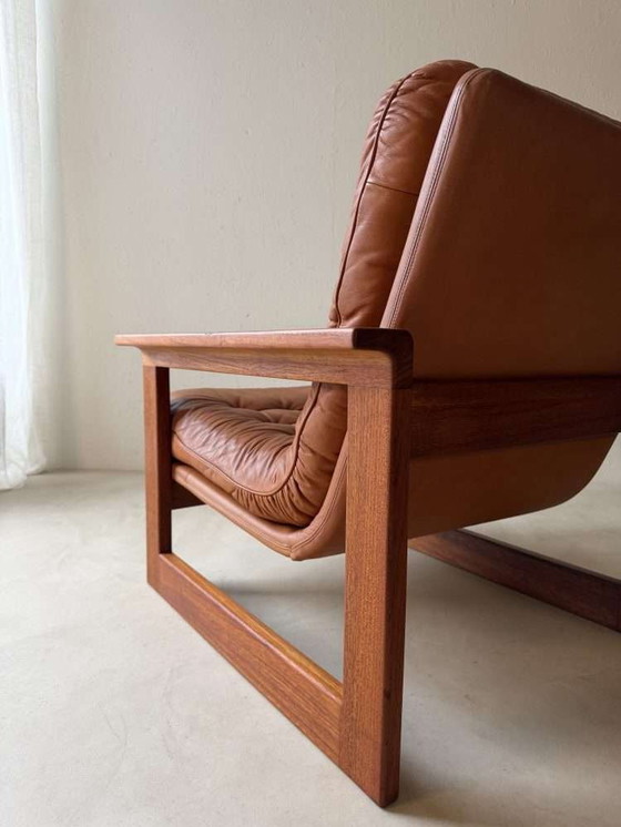 Image 1 of Fauteuil lounge vintage en cuir teck des années 1960