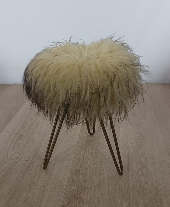 Felltex Fifties Hairy Stool – Metal, Wool (photo 2 of 7)