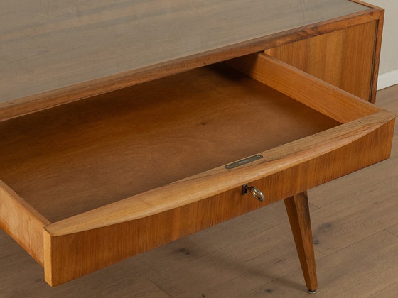 Image 1 of Bureau indépendant des années 1950