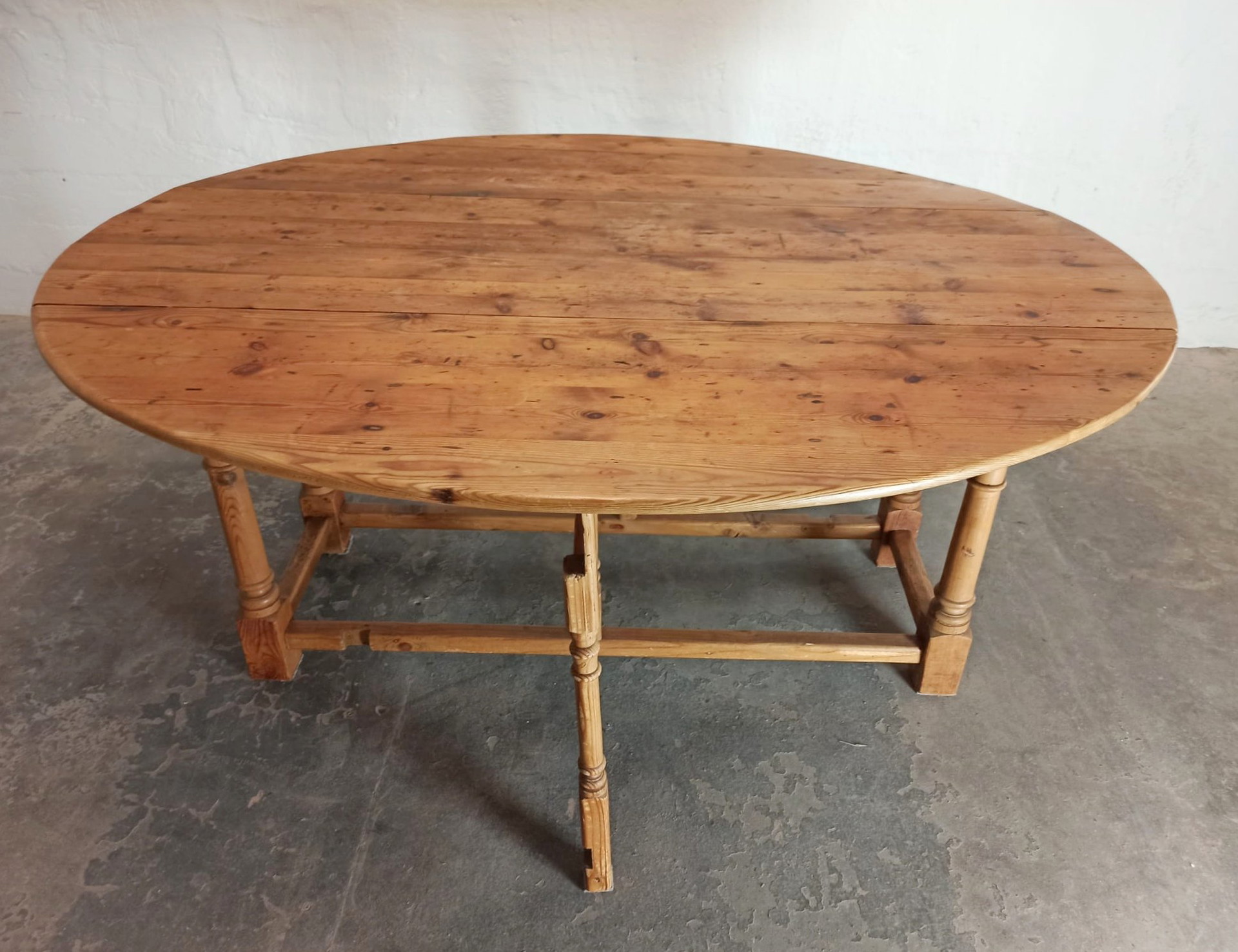 Vintage pine gateleg drop leaf dining table | Dining tables second