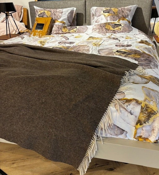 Letto Novamobili 180x210cm Letto da esposizione comprensivo di 2 comodini e materassi.