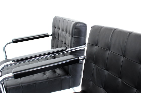 Image 1 of As new, Set of 4 Bauhaus Cantilever armchairs (Freischwinger) with premium leather and chromed tubular steel frame, 1a restored