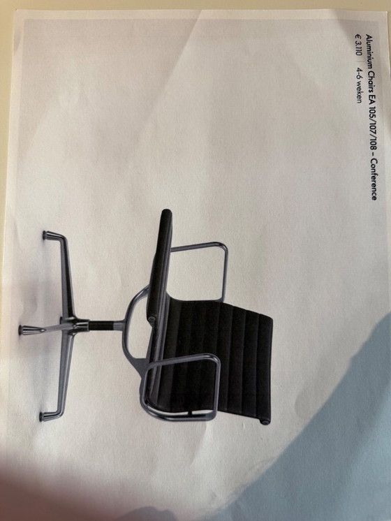 Image 1 of 4 X Leren Vitra stoelen EA108, donkerbruin leer