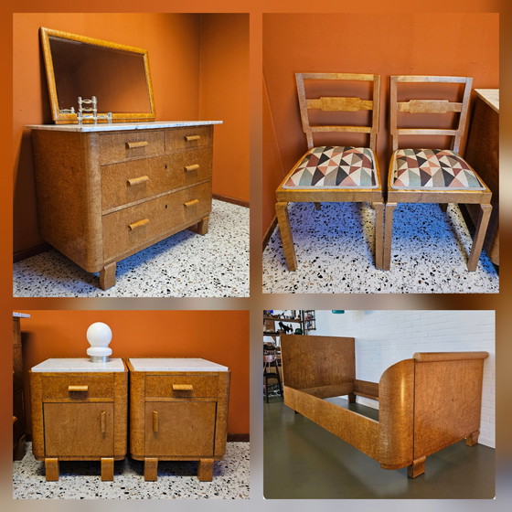 Image 1 of Juego de dormitorio Art Déco de arce ojo de pájaro y mármol.