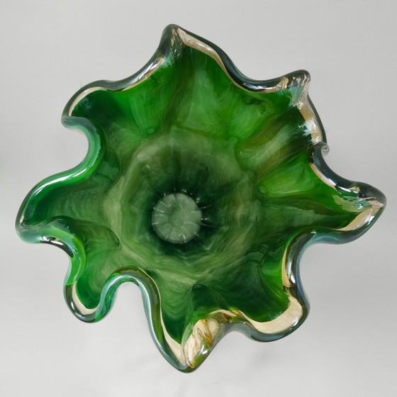 Image 1 of 1970s Luxury Handcrafted Green "Fazzoletto" Vase By Dogi in Murano Glass. Made in Italy