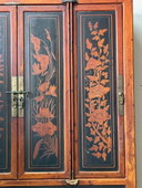 Chinesisches Kabinett mit floralen Motiven - signiertes Interieur