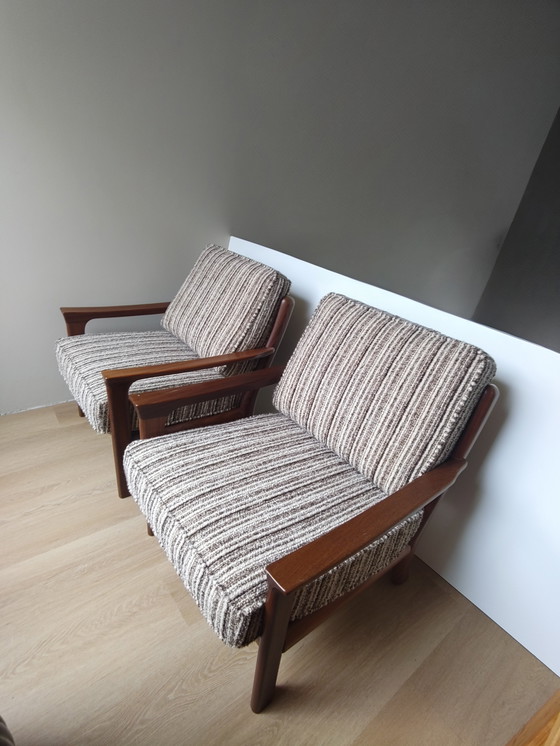 Image 1 of Set van 2 vintage fauteuils – massief teak & originele bekleding (jaren ’70)