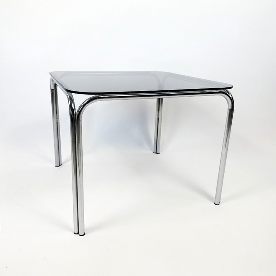 Image 1 of Table basse en chrome et verre des années 1970