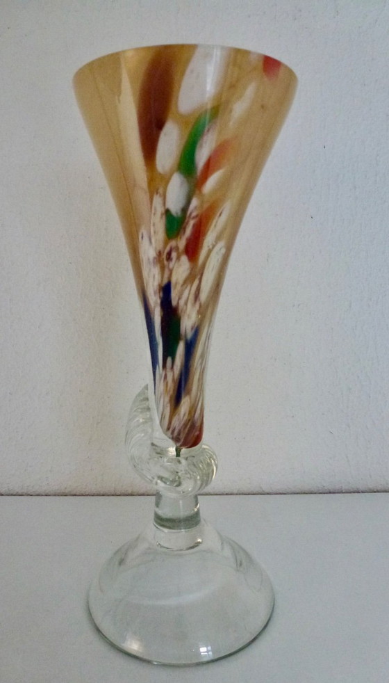 Image 1 of Vaso decorativo vintage, un'opera d'arte in vetro soffiato con bicchieri "confetti".