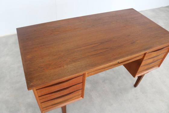 Image 1 of Vintage teak Deens bureau