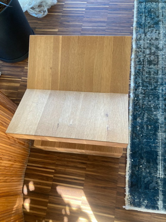 Image 1 of 2 rari tavolini laterali quadrati di piccole dimensioni della Gelderland – in rovere massello, design di Roderick Vos