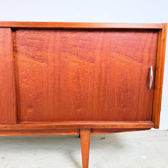 Image 1 of Buffet en acajou de style scandinave