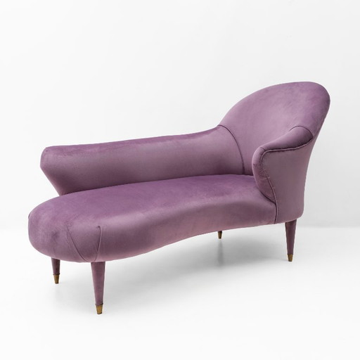 Italian Mid-Century Style Dormeuse in Mauve Velvet with Brass Feet