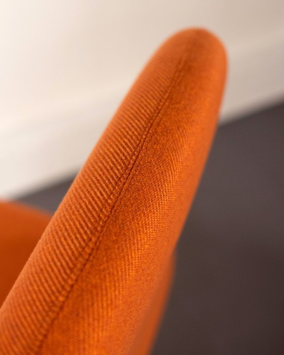 Image 1 of Fauteuil luge en acier tubulaire et tapisserie orange, Allemagne, années 1980