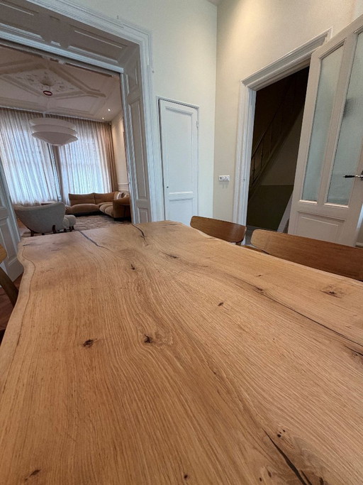 VANOUDS Amsterdam — massief eiken boomstamtafel, 280 cm (live edge)
