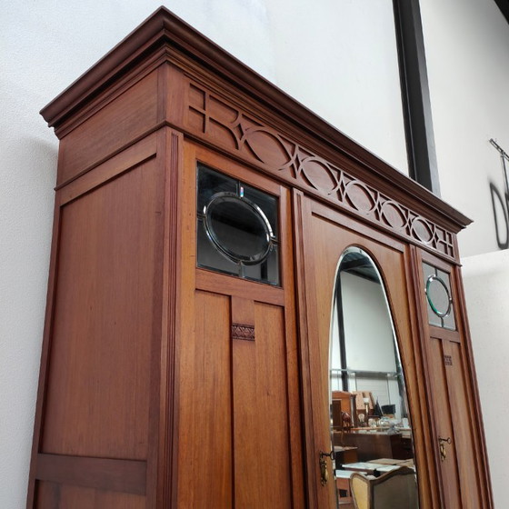 Image 1 of Armadio vintage antico in stile country con armadio smontabile