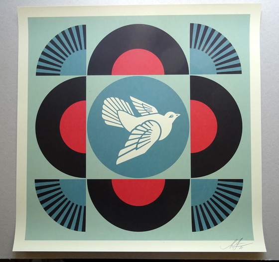 Image 1 of Shepard Fairey - Bleu colombe - Signé à la main