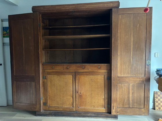 Image 1 of armadio antico in rovere per la biancheria