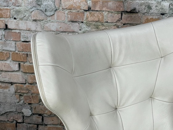 Image 1 of Poltrona Frau Regina Swivel Chair