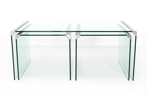 Zo goed als nieuw! Gallotti & Radice T35 R salontafelset, in elkaar schuifbare tafels, Italië 1975, roestvrij staal + kristalgla