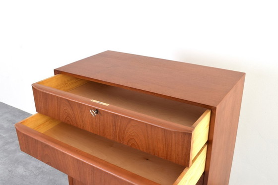 Image 1 of Deense teakhouten ladekast uit het midden van de 20e eeuw, jaren 60.