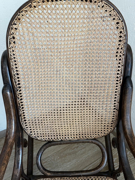 Image 1 of Sedia a dondolo antica Thonet