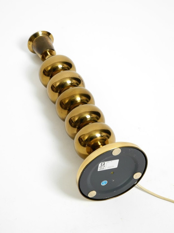 Image 1 of Rarissima grande lampada da tavolo in ottone degli anni '70 con paralume in velluto nuovo di Aneta Växjö Svezia