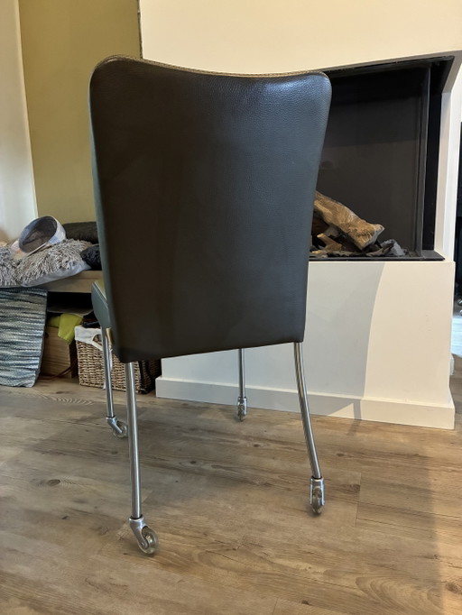 Bert Plantagie Stoelen - Groen/Donker Olijf Leer Op Wieltjes – eetkamerstoelen, Leather (photo 2 of 8)