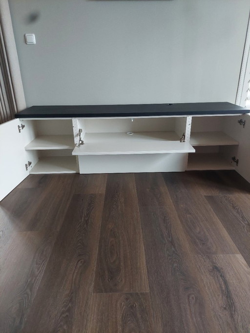 Te koop een interstar TV kast