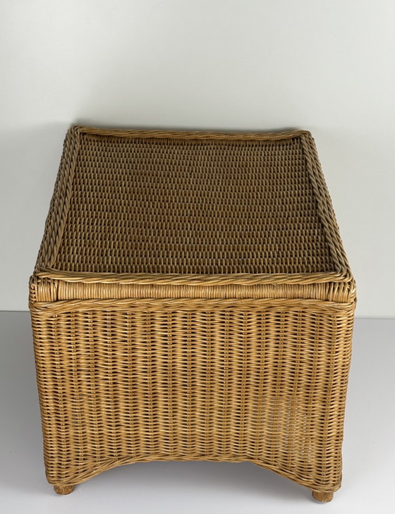 Image 1 of Table basse vintage en rotin avec tiroir table de chevet / table d'appoint