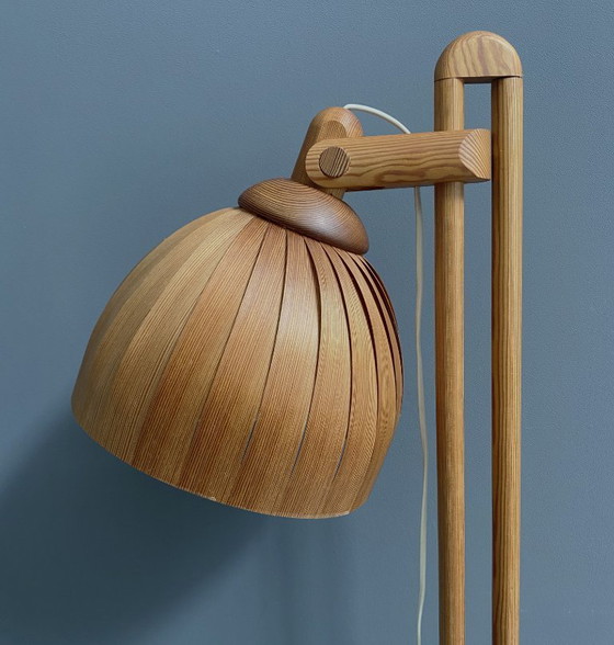 Image 1 of Hans agne Jakobsson houten vloerlamp jaren 60