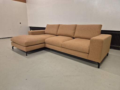 30% SHOWROOM OUTLET - Hoekbank Shadow - Oker - Stof - Design