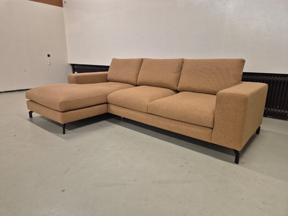 Image 1 of 30% SHOWROOM OUTLET - Hoekbank Shadow - Oker - Stof - Design