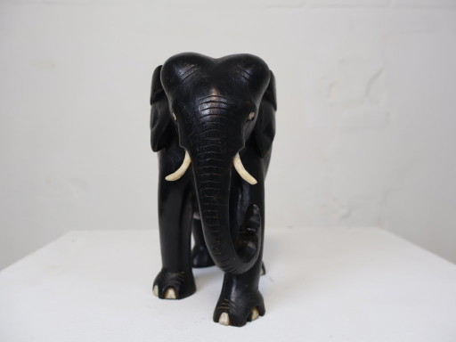 Kleiner Ebenholz-Elefant