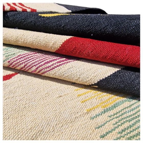 Alfombra Kilim tejida a mano | Diseño Ikat moderno | Lana sobre algodón | Beige (98 × 69 pulgadas) – Wool (photo 9 of 11)
