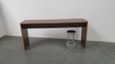 Mesa de bar de diseño, madera de nogal, contrachapado chapado en HPL, mesa alta