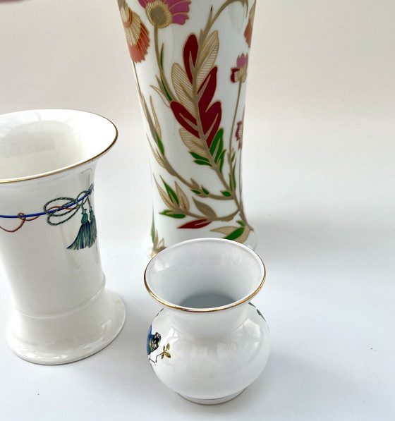 Image 1 of Villeroy & Boch / Herend (Hungary) / Hutschenreuther - 3 porcelain vases with gold rim and floral decoration